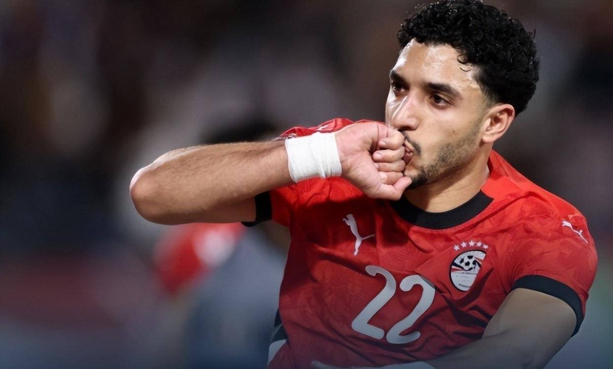 九游- 黑袍纠察队劲爆场面 