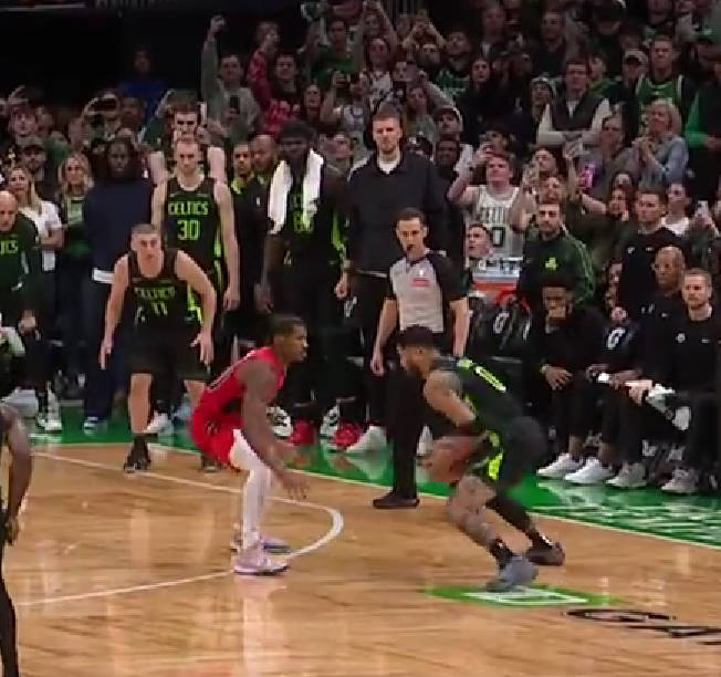 塔图姆关键节点绝杀，加拿大队带队取胜！的简单介绍