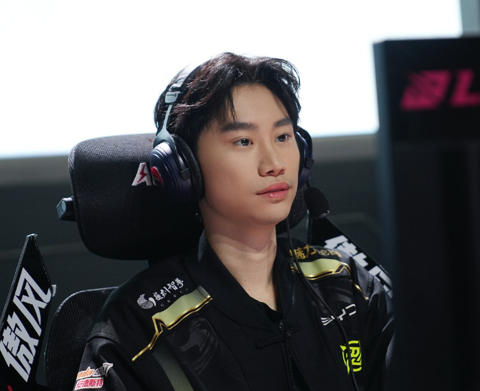 包含Doinb回归赛场,惊险取胜首场状态亮眼,公牛观众沸腾!的词条 包含Doinb回归赛场,惊险取胜首场状态亮眼,公牛观众沸腾!的词条