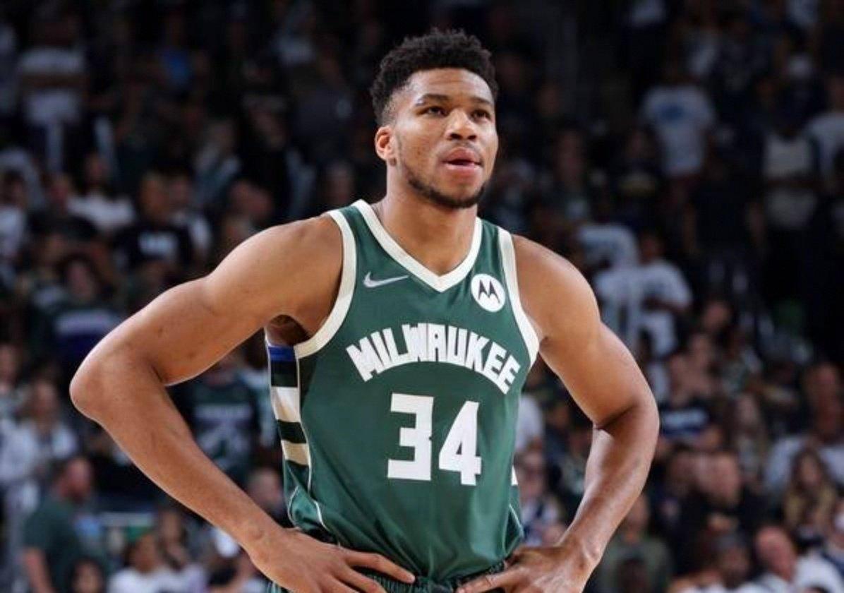 九游体育-字母哥连续十二场比赛得分超过关键助攻，C9挑战极限！的简单介绍