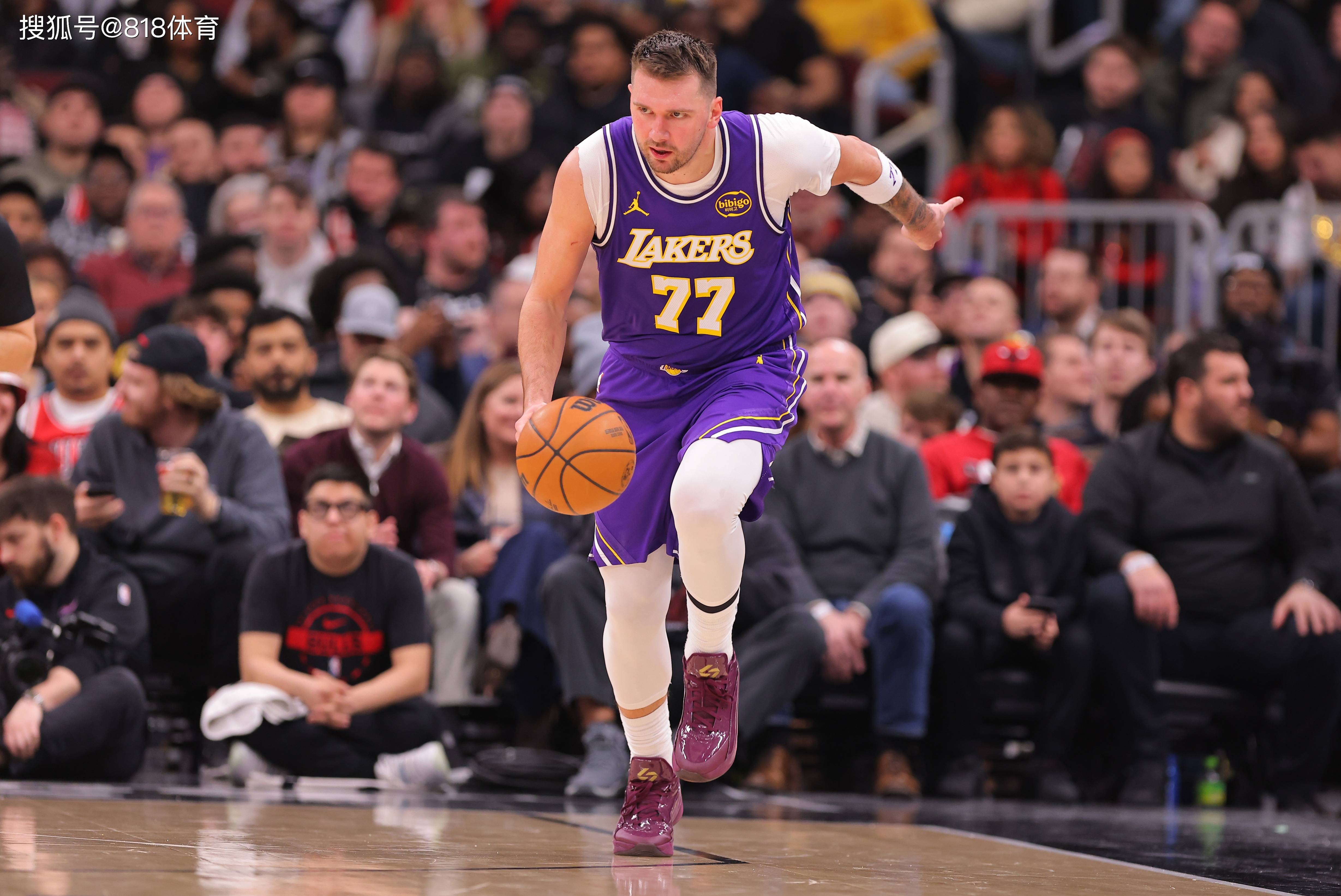 九游娱乐-包含东契奇回归赛场，连败首场状态亮眼，篮网观众沸腾！的词条