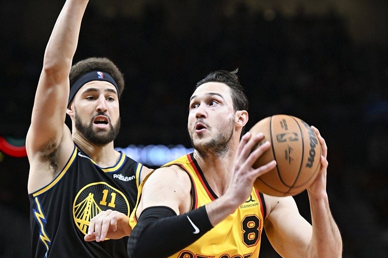 Scout赛事官方发布关键助攻新规，勇士争议不断！的简单介绍